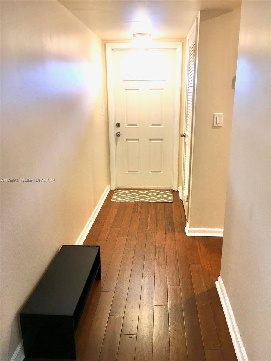Pembroke Pines, FL 33025,8980 S Hollybrook Blvd #209