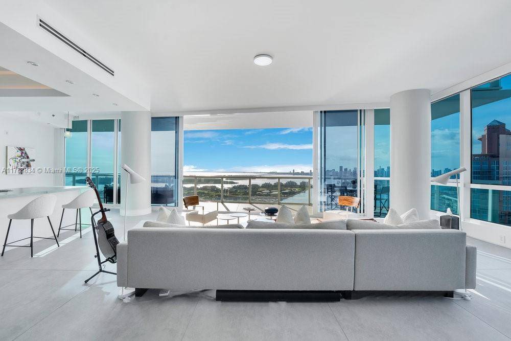 Miami Beach, FL 33139,100 S Pointe Dr #3601