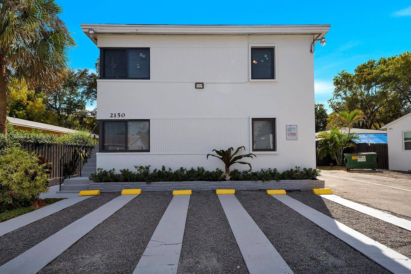 Miami, FL 33133,2150 SW 26th St #1