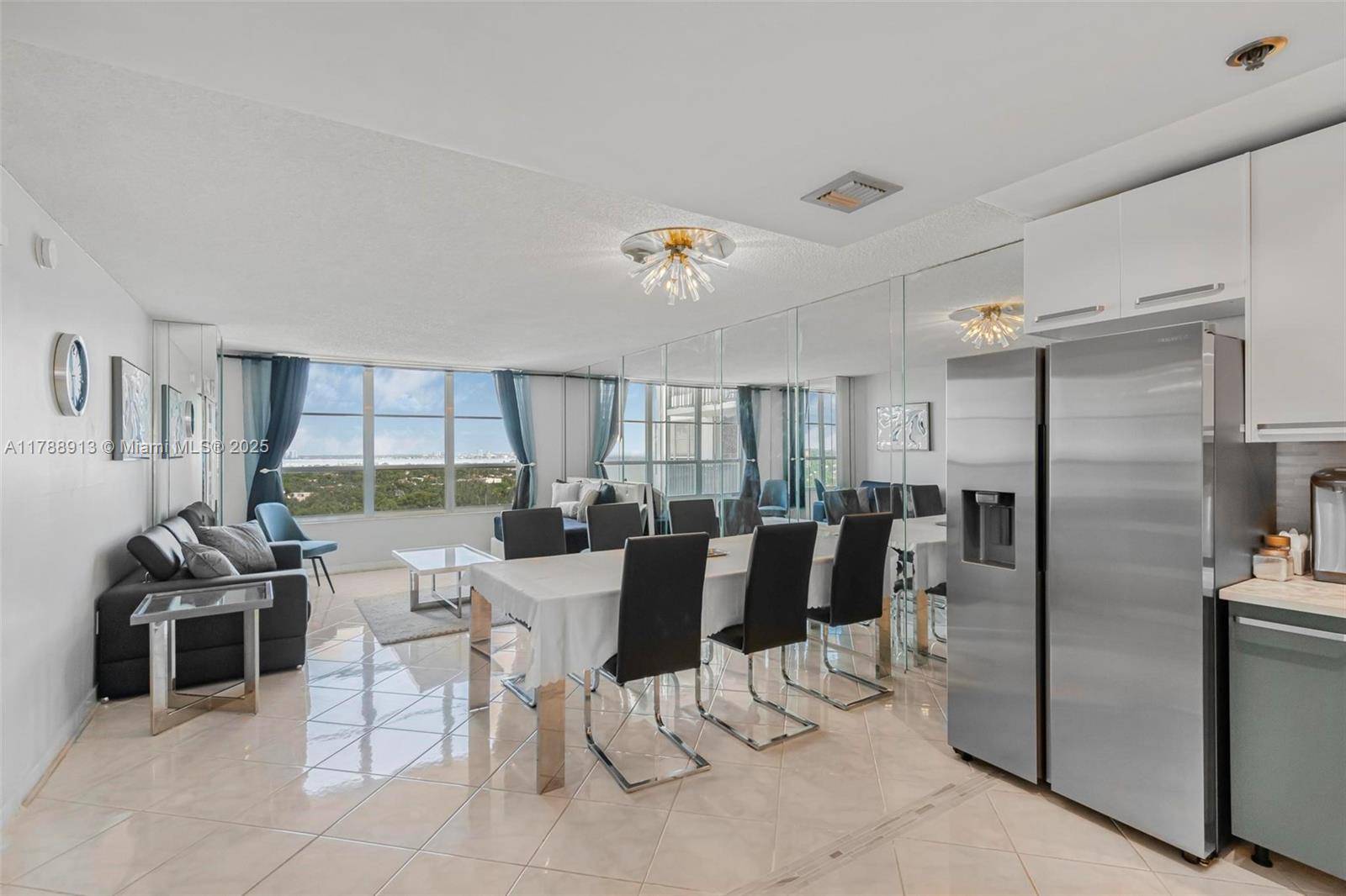 Miami Beach, FL 33140,4101 Pine Tree Dr #1407