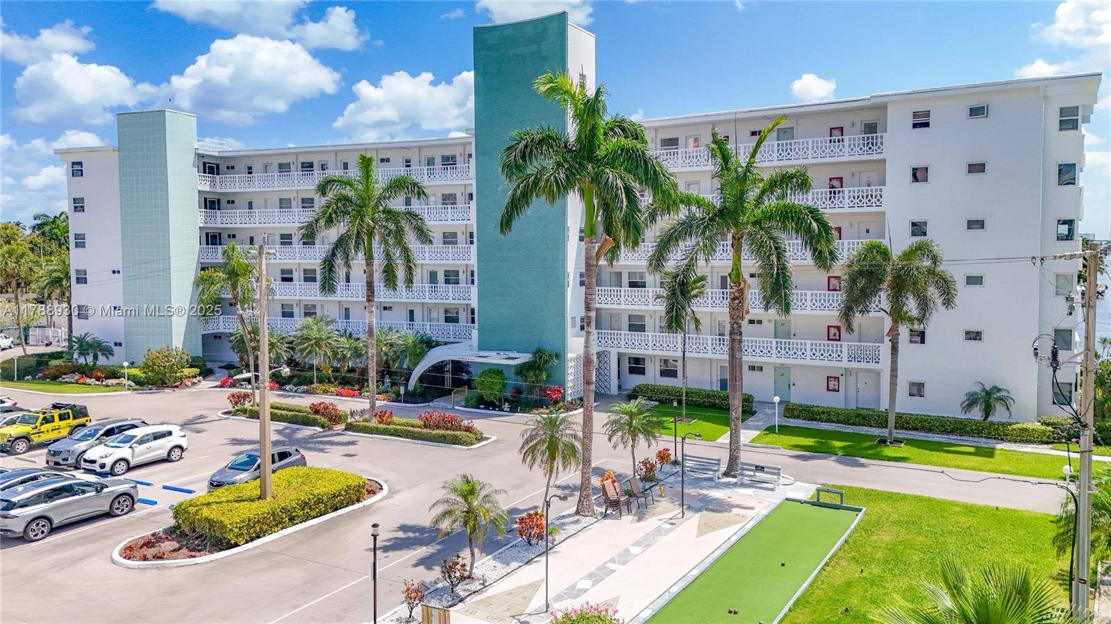 Hallandale Beach, FL 33009,3209 S Ocean Dr #6O