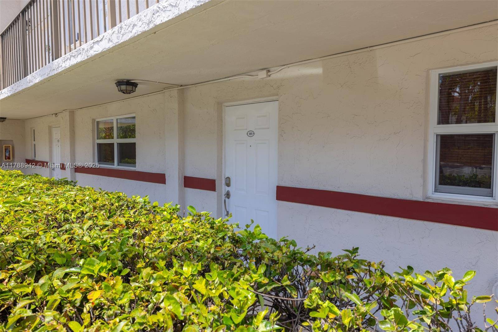 Pinecrest, FL 33156,6707 N Kendall Dr #105