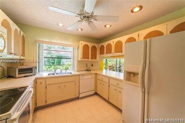 Hollywood, FL 33021,70 Ivy Rd