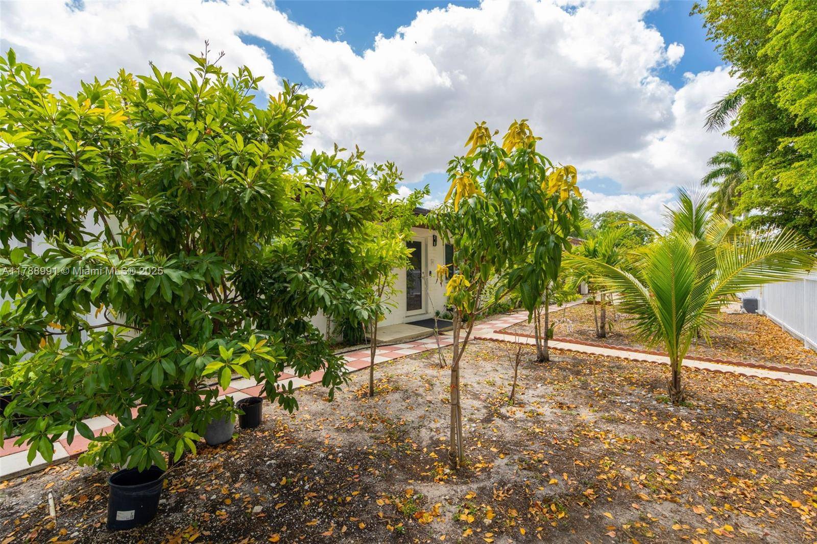 Miami Gardens, FL 33056,2740 NW 175th St