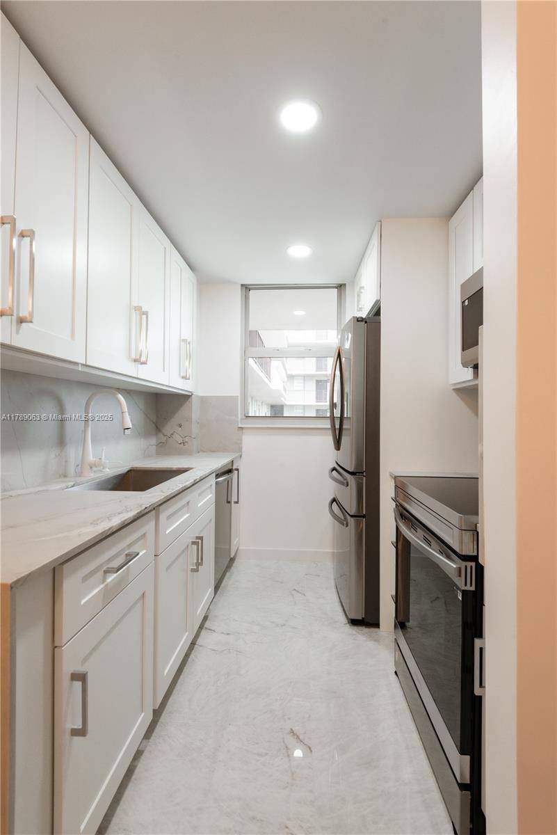 Hollywood, FL 33020,1811 Jefferson St #509