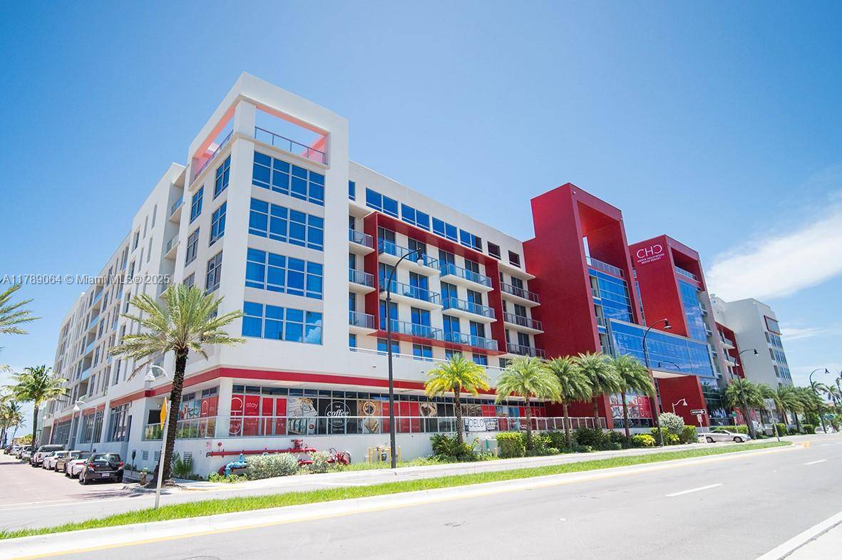 Hollywood, FL 33019,777 N Ocean Dr #S323