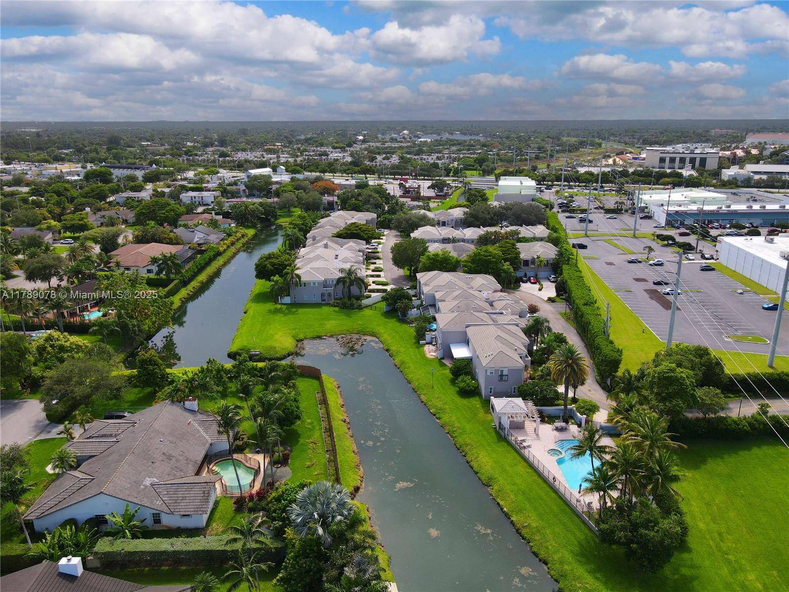 Palmetto Bay, FL 33158,8580 SW 139th Ter #8580