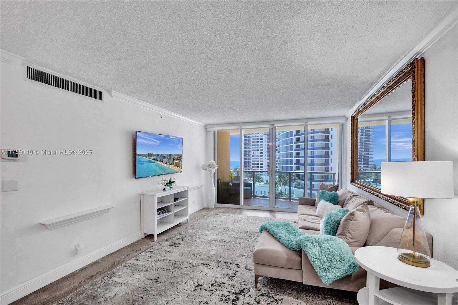 Hollywood, FL 33019,2501 S Ocean Dr #815 (Available NOW)