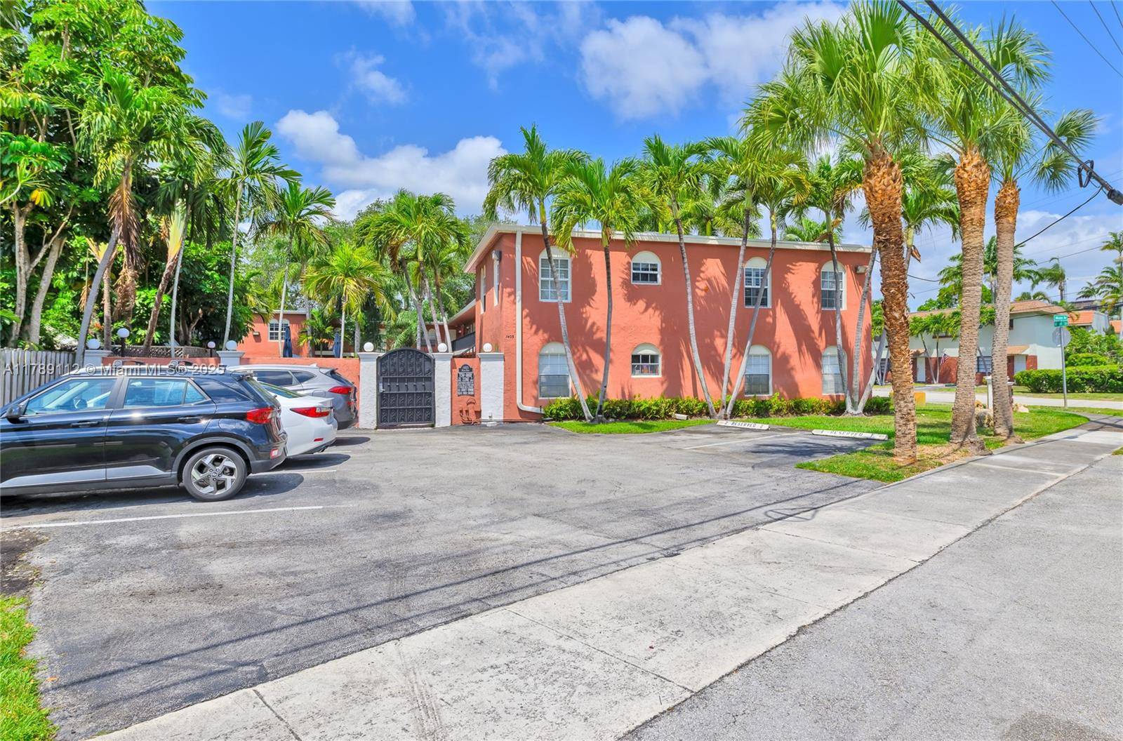 Fort Lauderdale, FL 33316,1405 Miami Rd #5