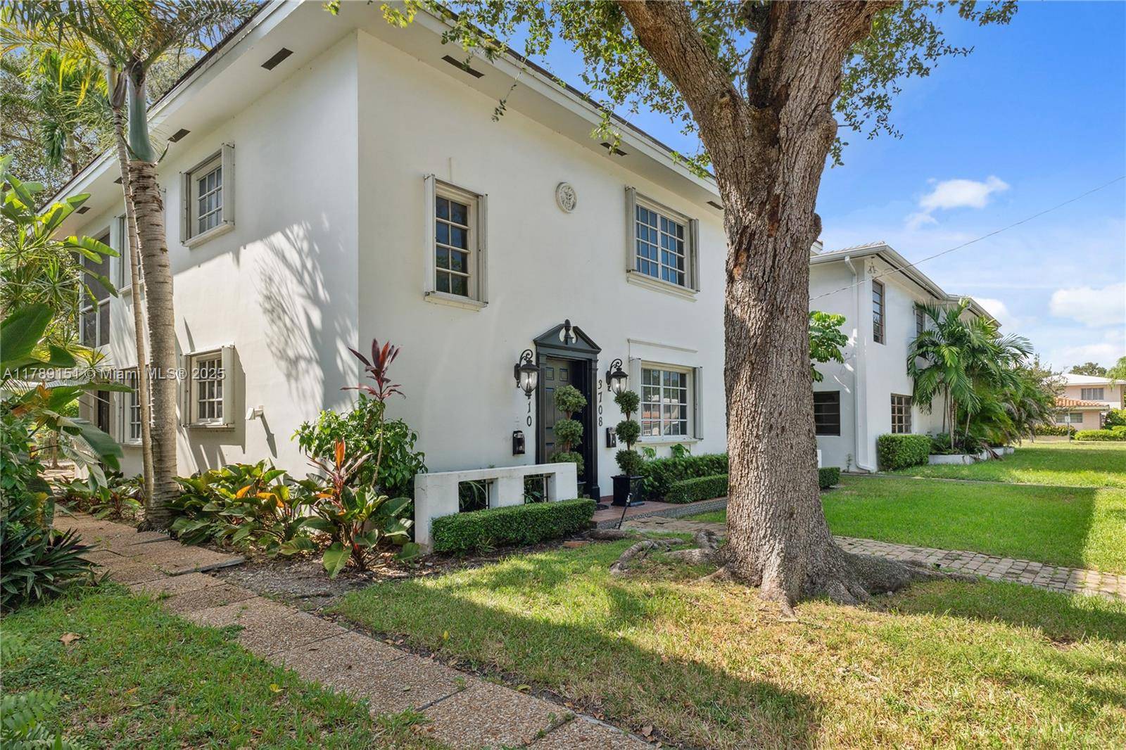 Coral Gables, FL 33134,3710 Ponce De Leon Blvd #3710