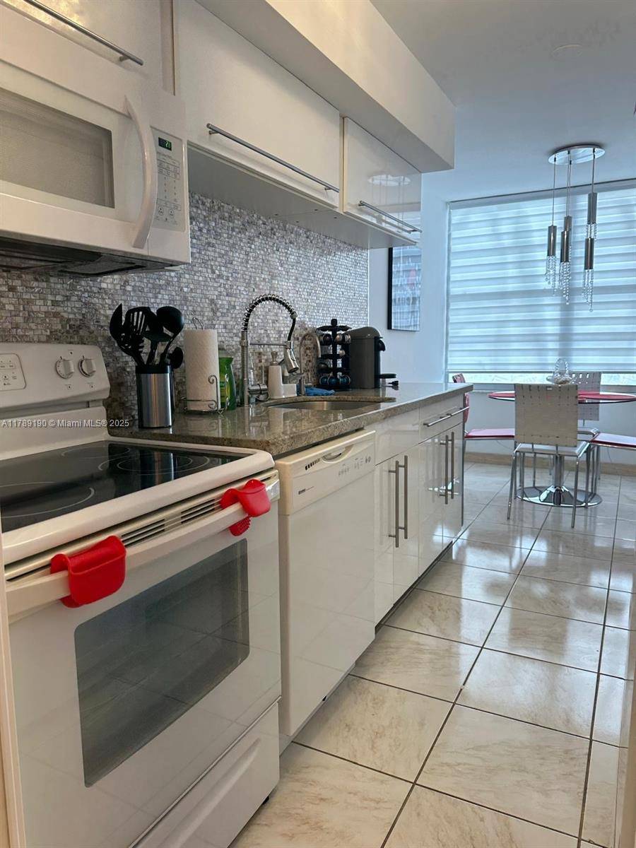 Sunny Isles Beach, FL 33160,231 174th St #920