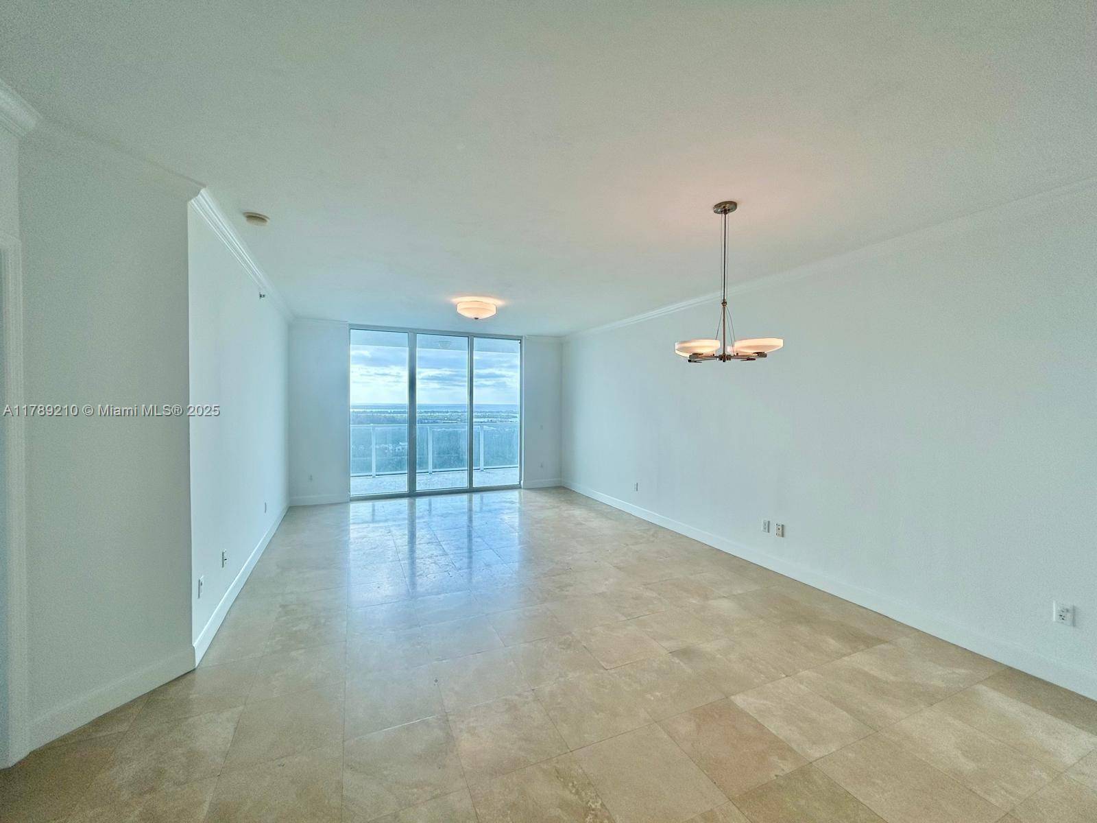 North Miami, FL 33181,15051 Royal Oaks Ln #2503