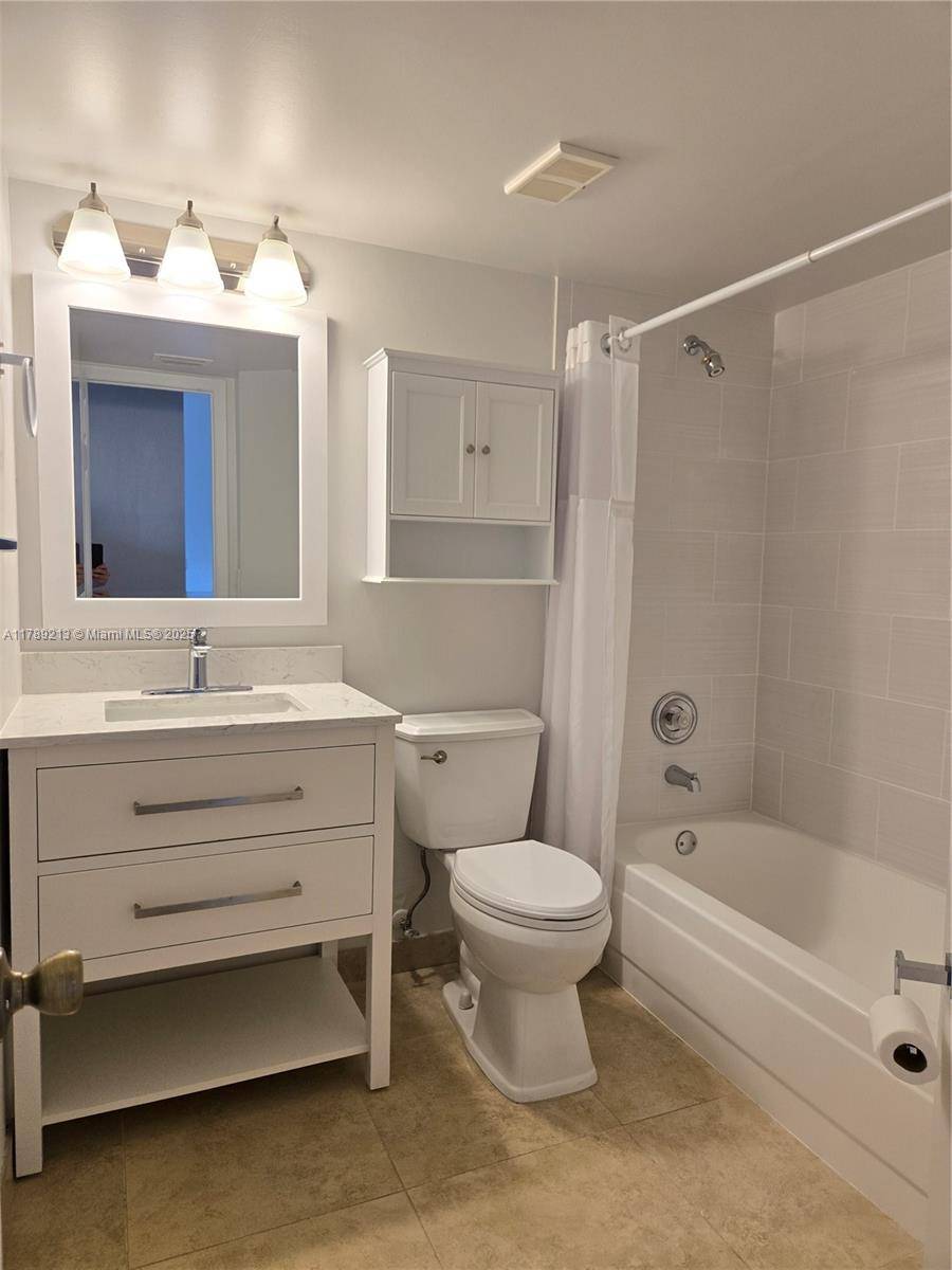 Coral Springs, FL 33067,8977 Wiles Rd #304