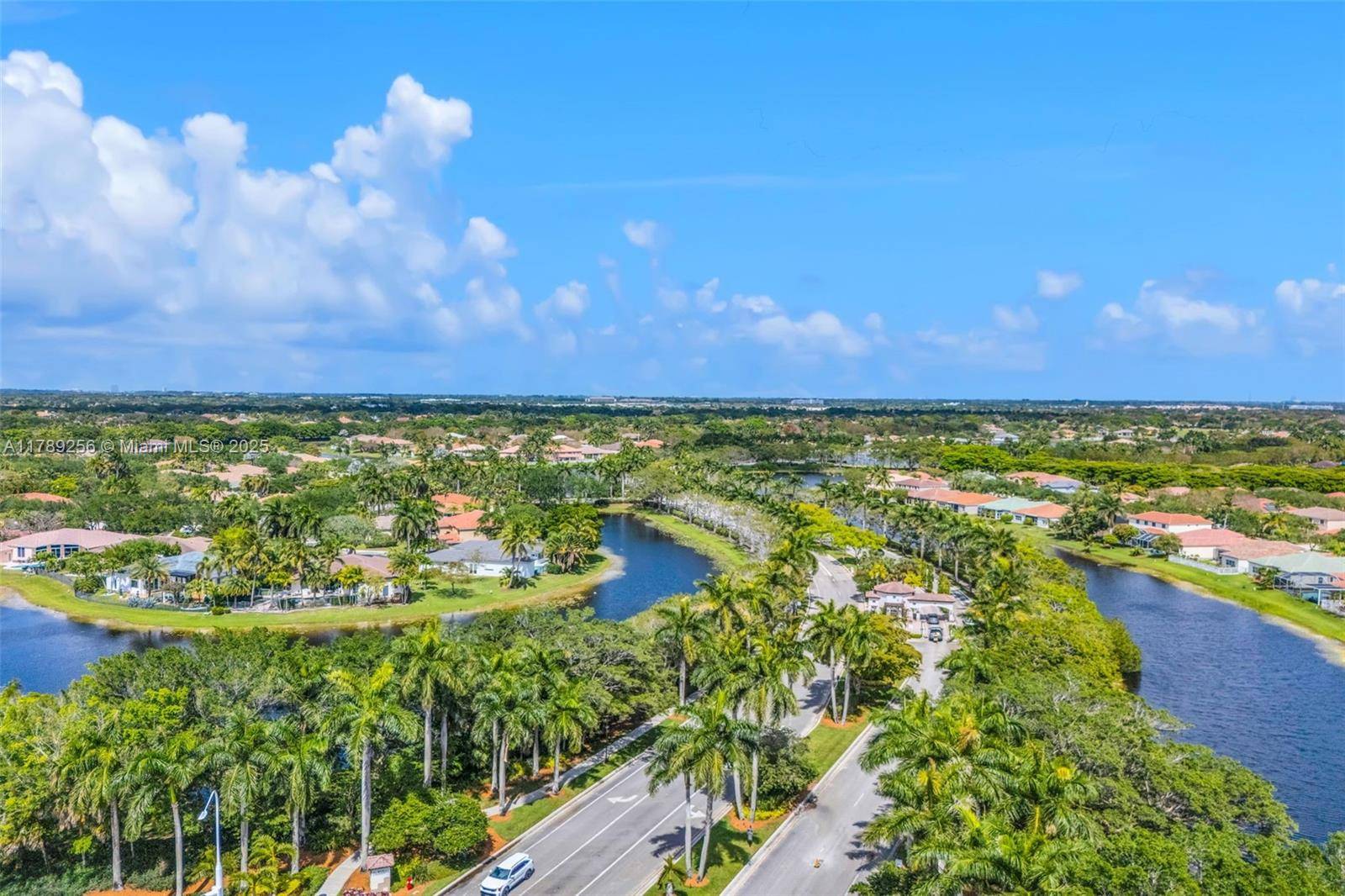 Weston, FL 33331,3739 Oak Ridge Cir