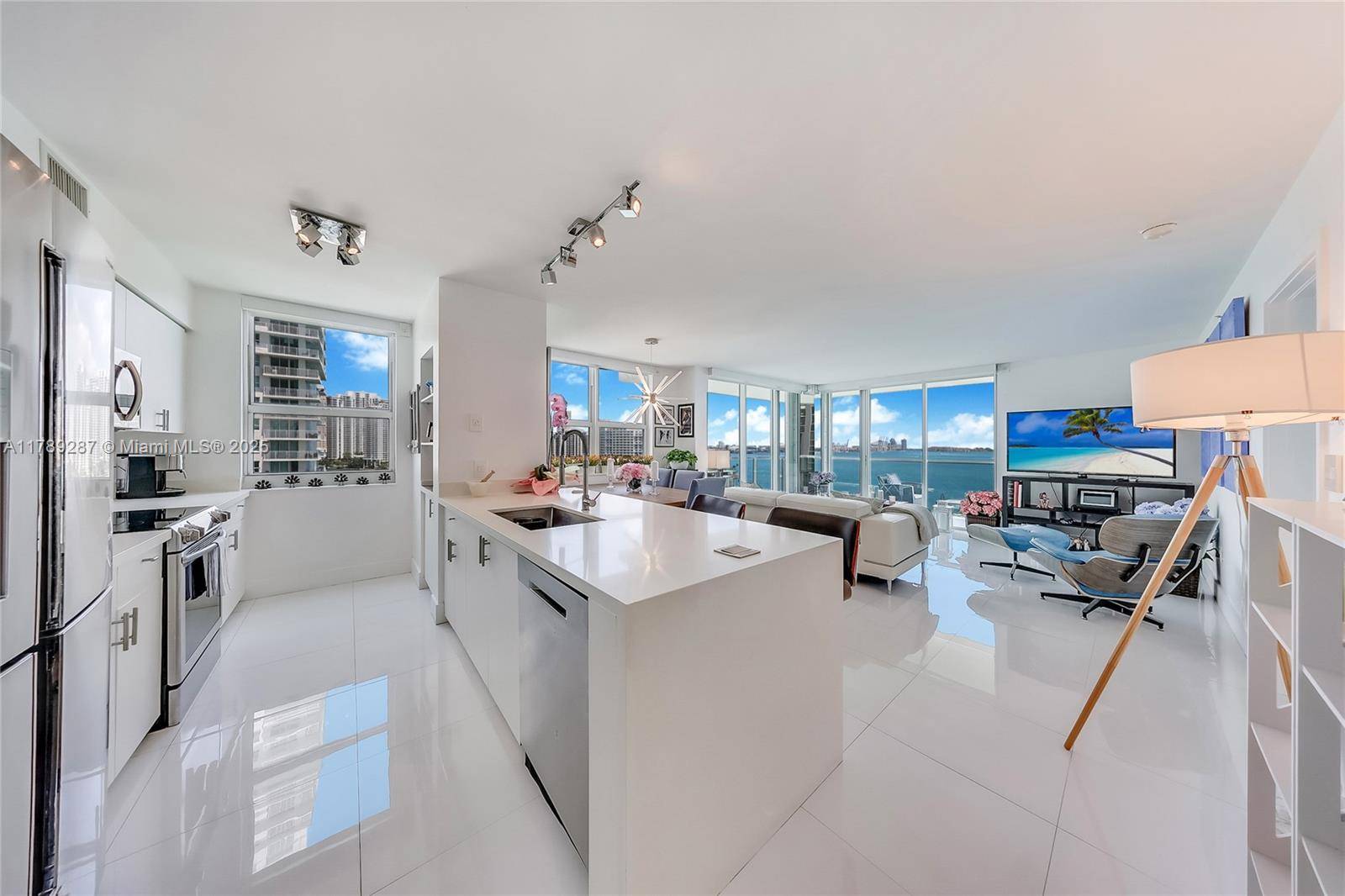 Miami, FL 33131,1155 Brickell Bay Dr #1210