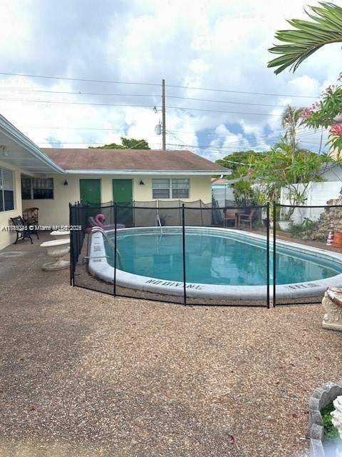 Hollywood, FL 33020,1830 Dewey St #1-5
