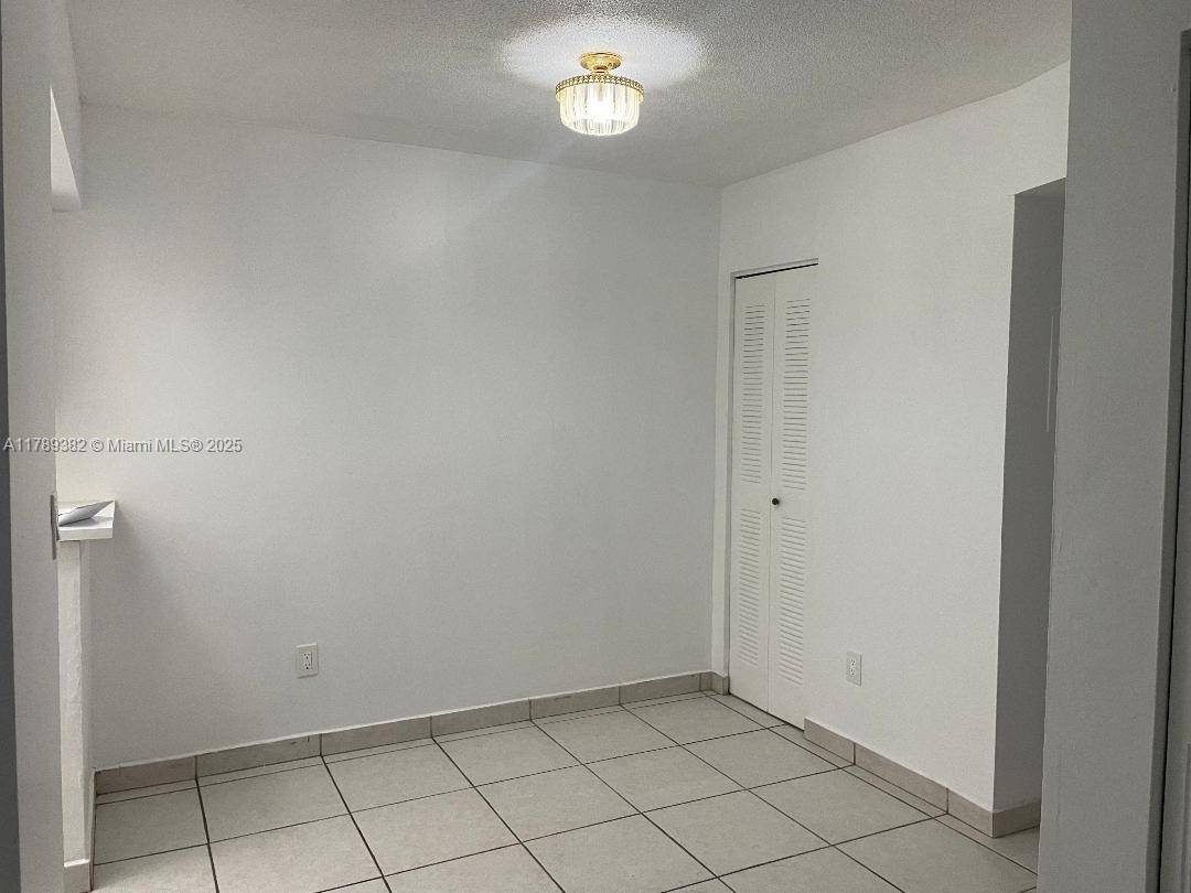Miami, FL 33176,10744 N Kendall Dr #M11