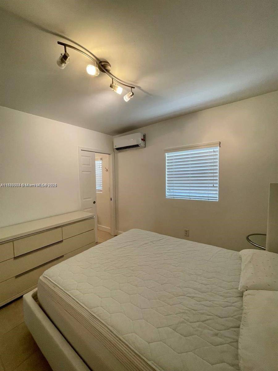 Hollywood, FL 33019,335 Georgia St