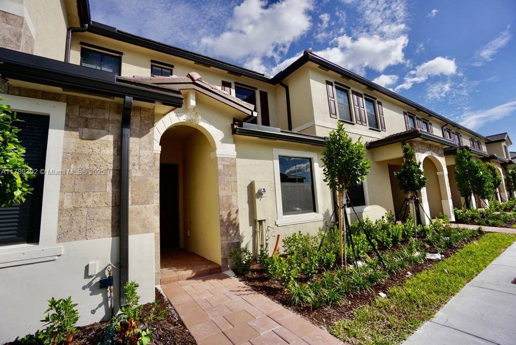 Hialeah, FL 33018,3432 W 113 Place