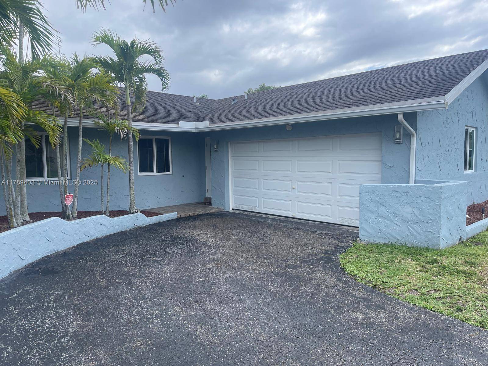North Lauderdale, FL 33068,7522 SW 6th St