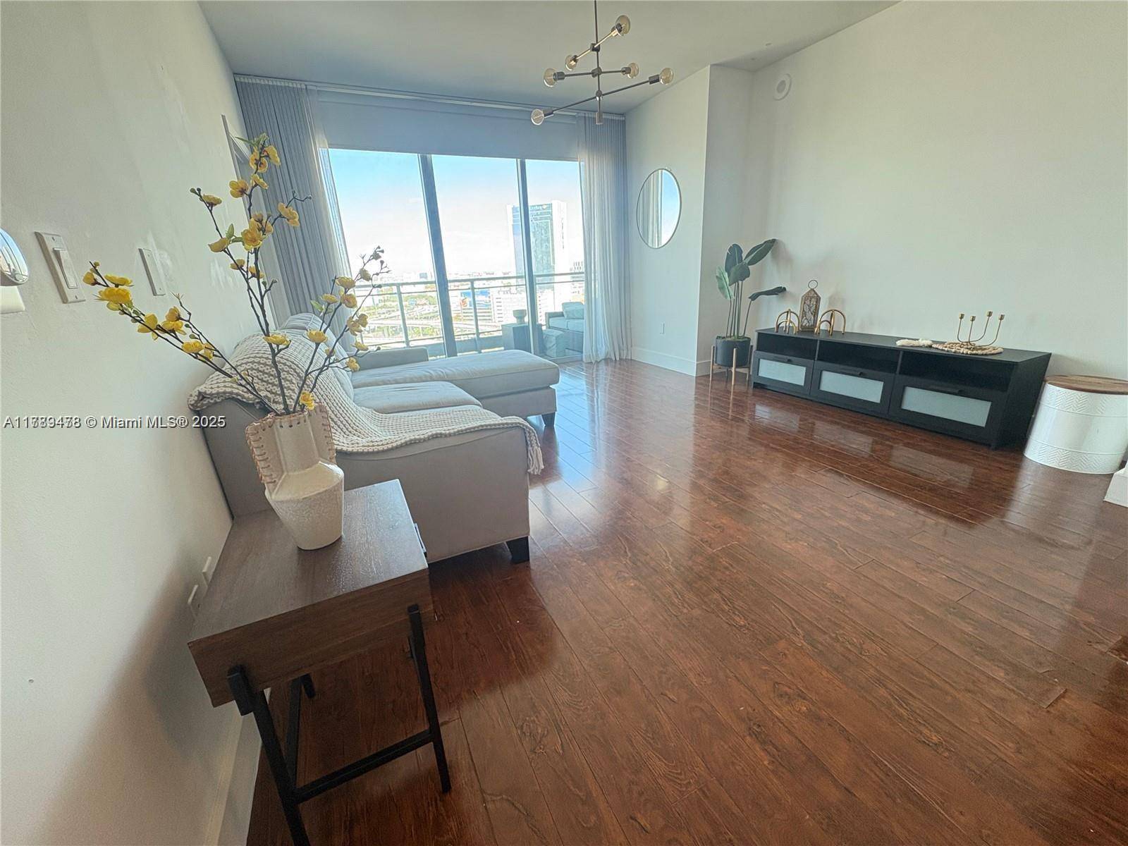 Miami, FL 33130,90 SW 3rd st #2010