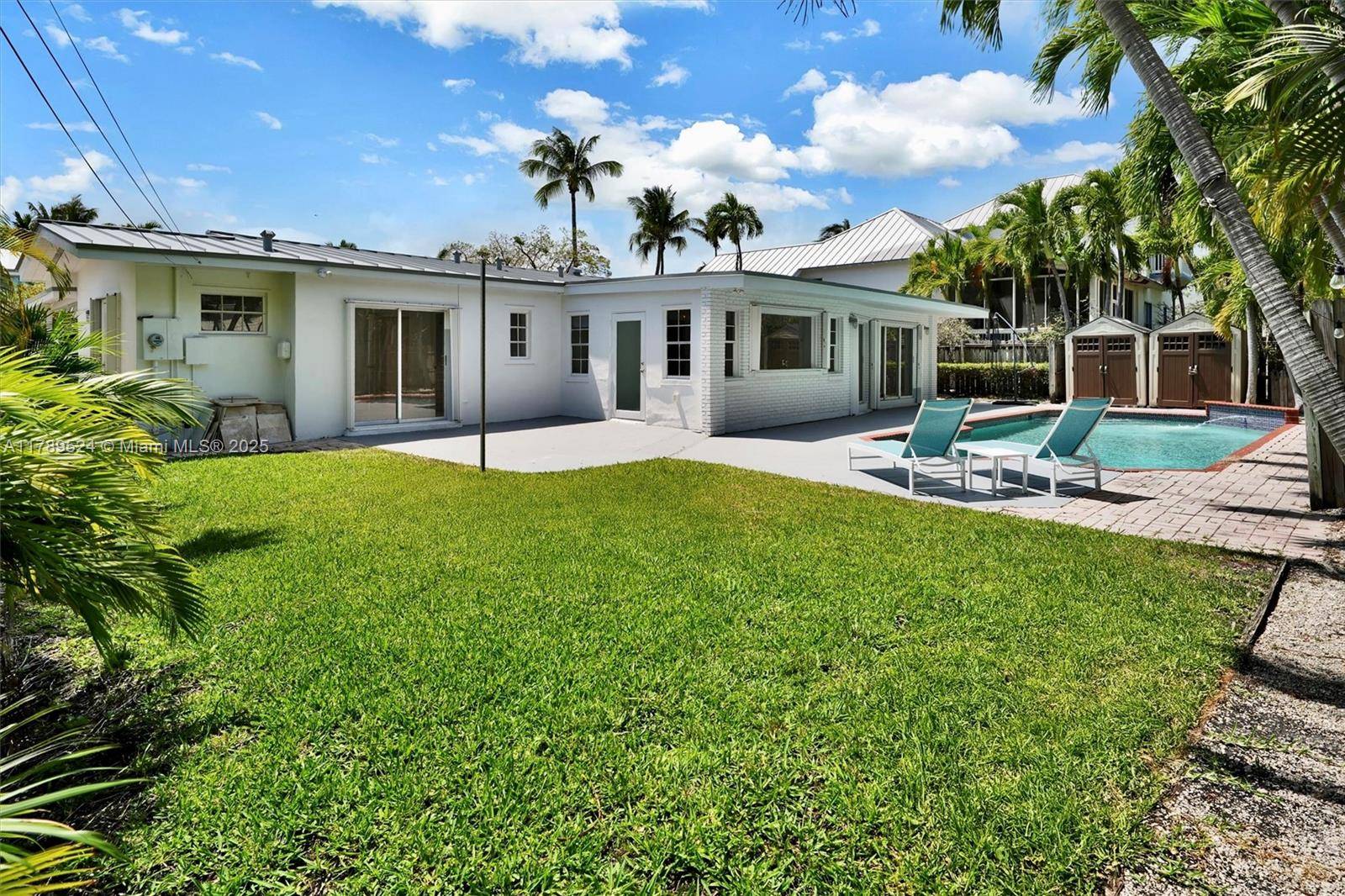 Key Biscayne, FL 33149,255 Ridgewood Rd