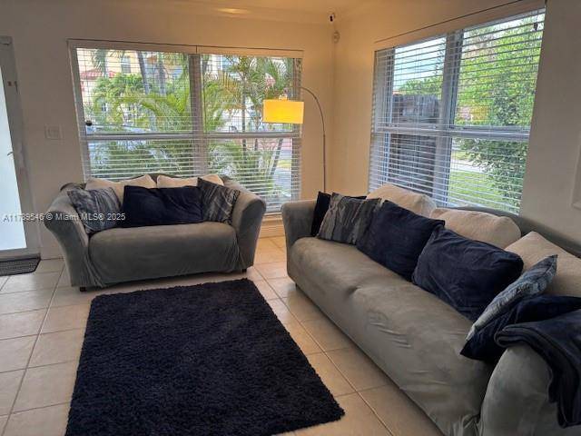 Pompano Beach, FL 33060,1404 NE 2nd St