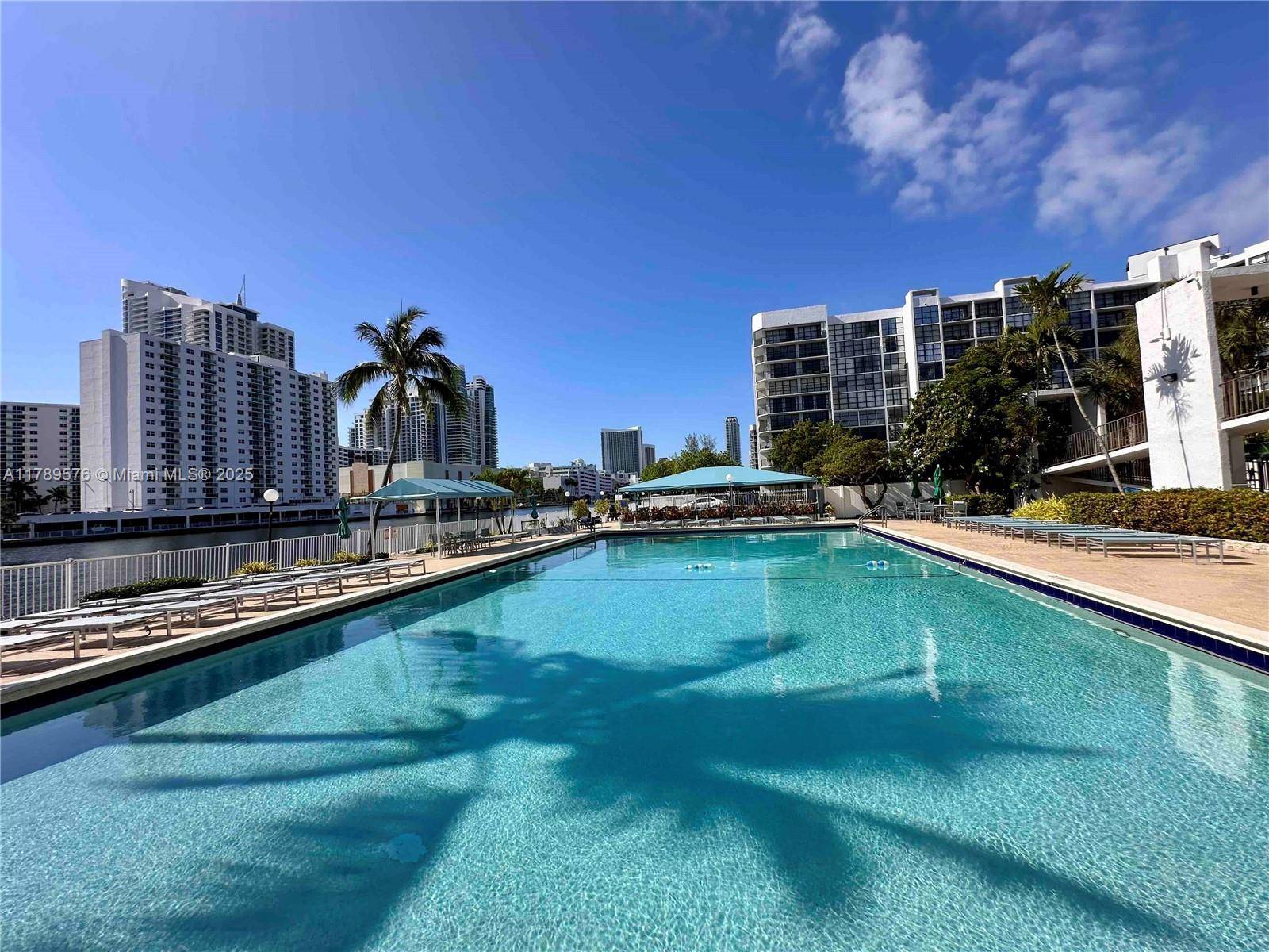 Hallandale Beach, FL 33009,1000 Parkview Dr #424