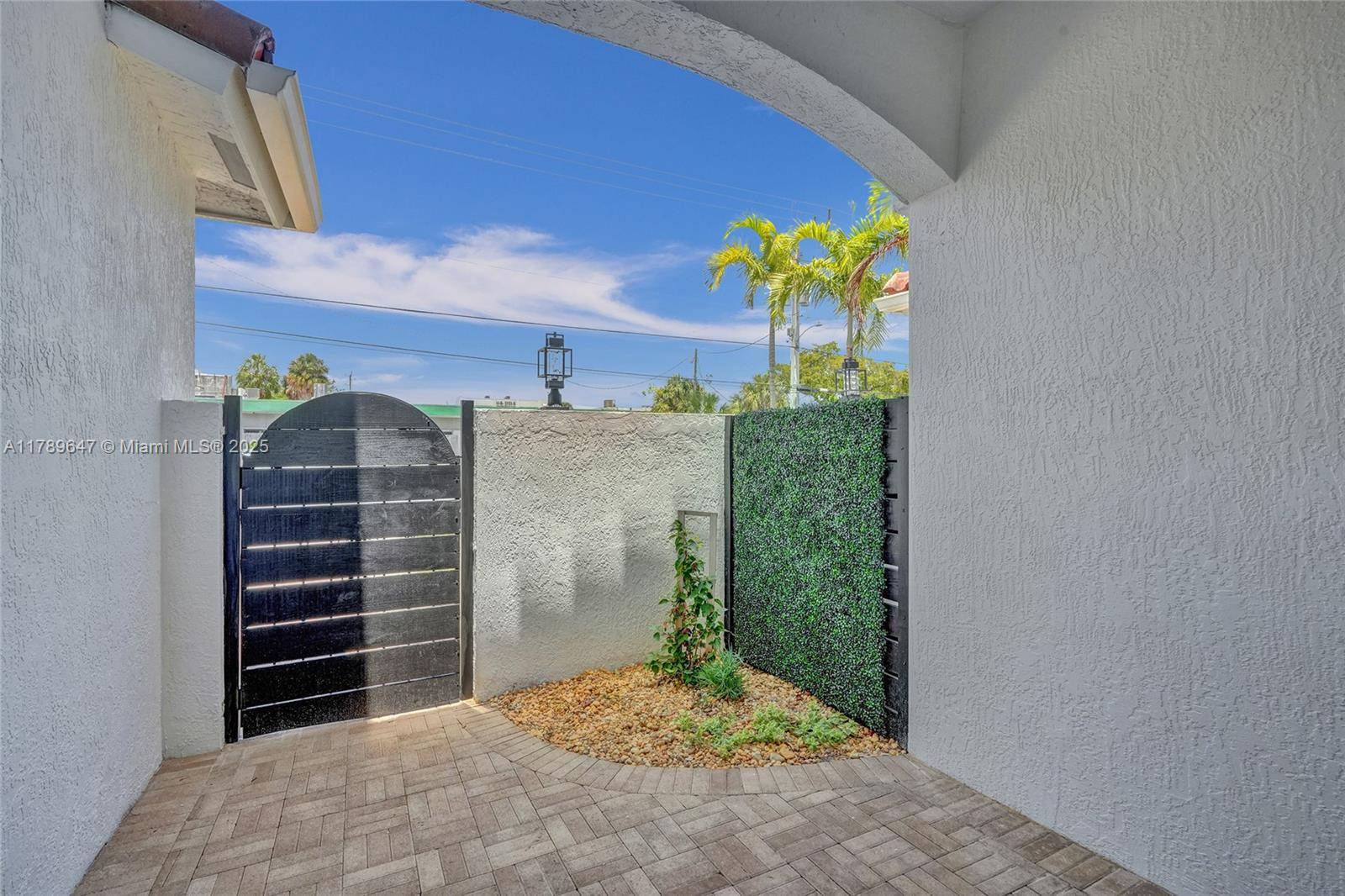 Fort Lauderdale, FL 33306,2708 NE 30th Pl