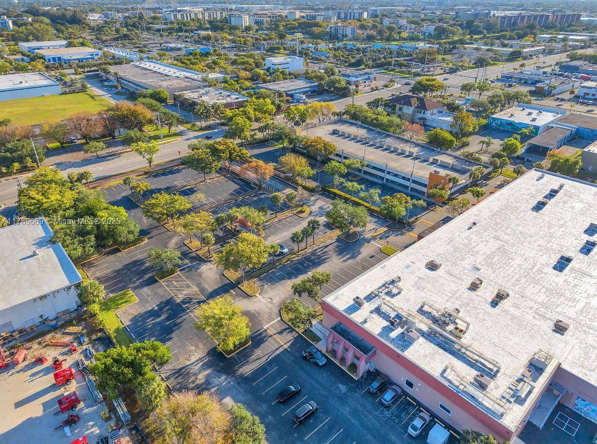 Fort Lauderdale, FL 33309,1100 W Mcnab Rd