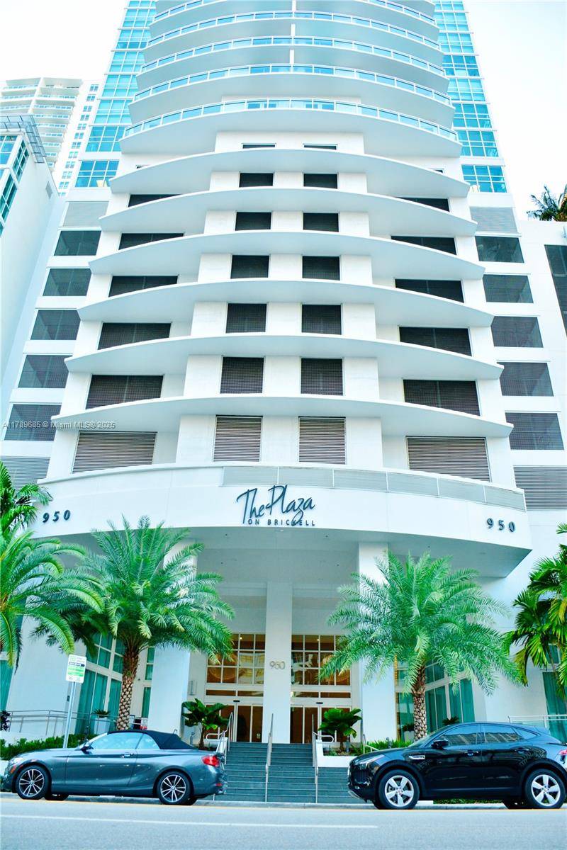 Miami, FL 33131,950 Brickell Bay #2209