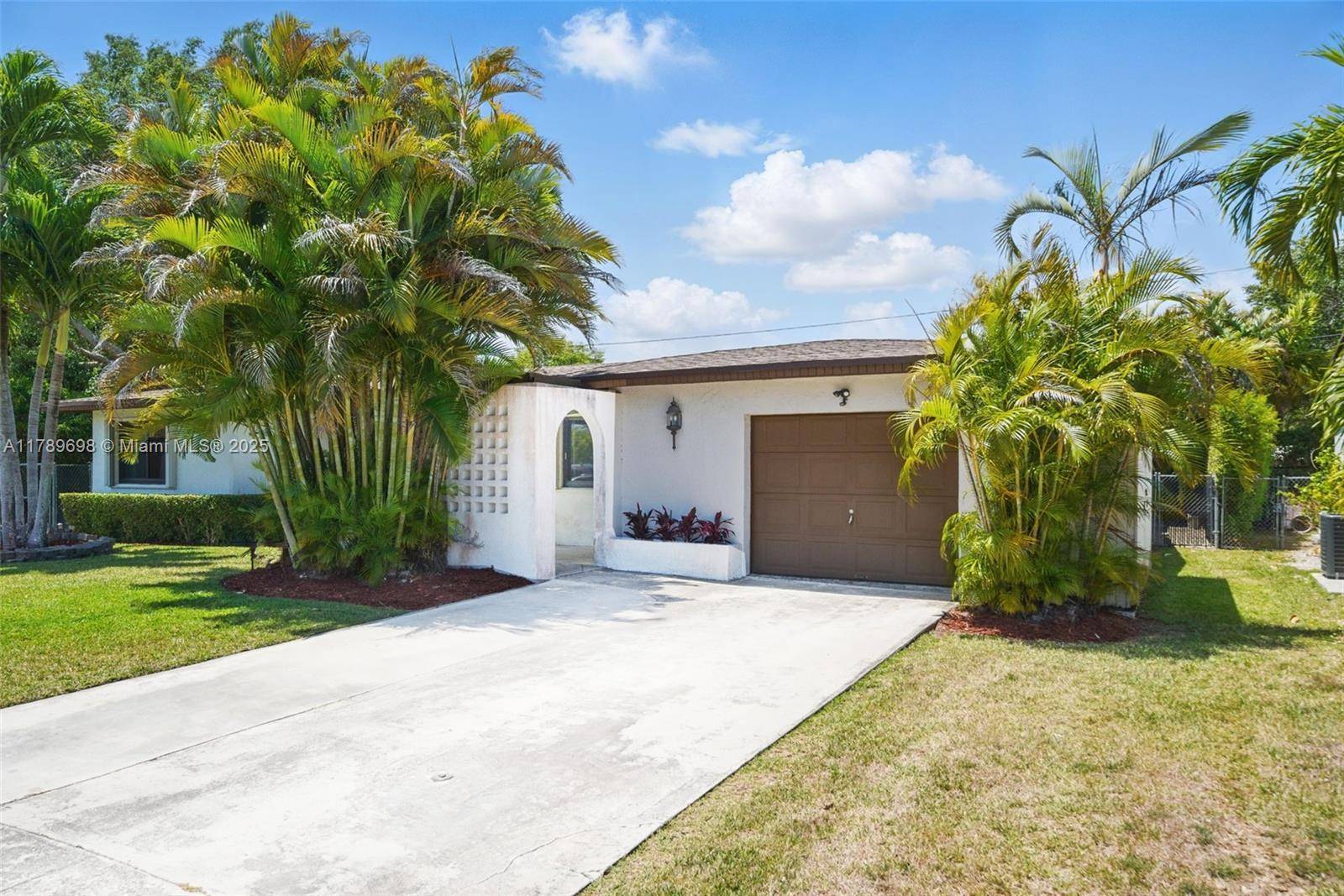 Palmetto Bay, FL 33157,16674 SW 93rd Ct