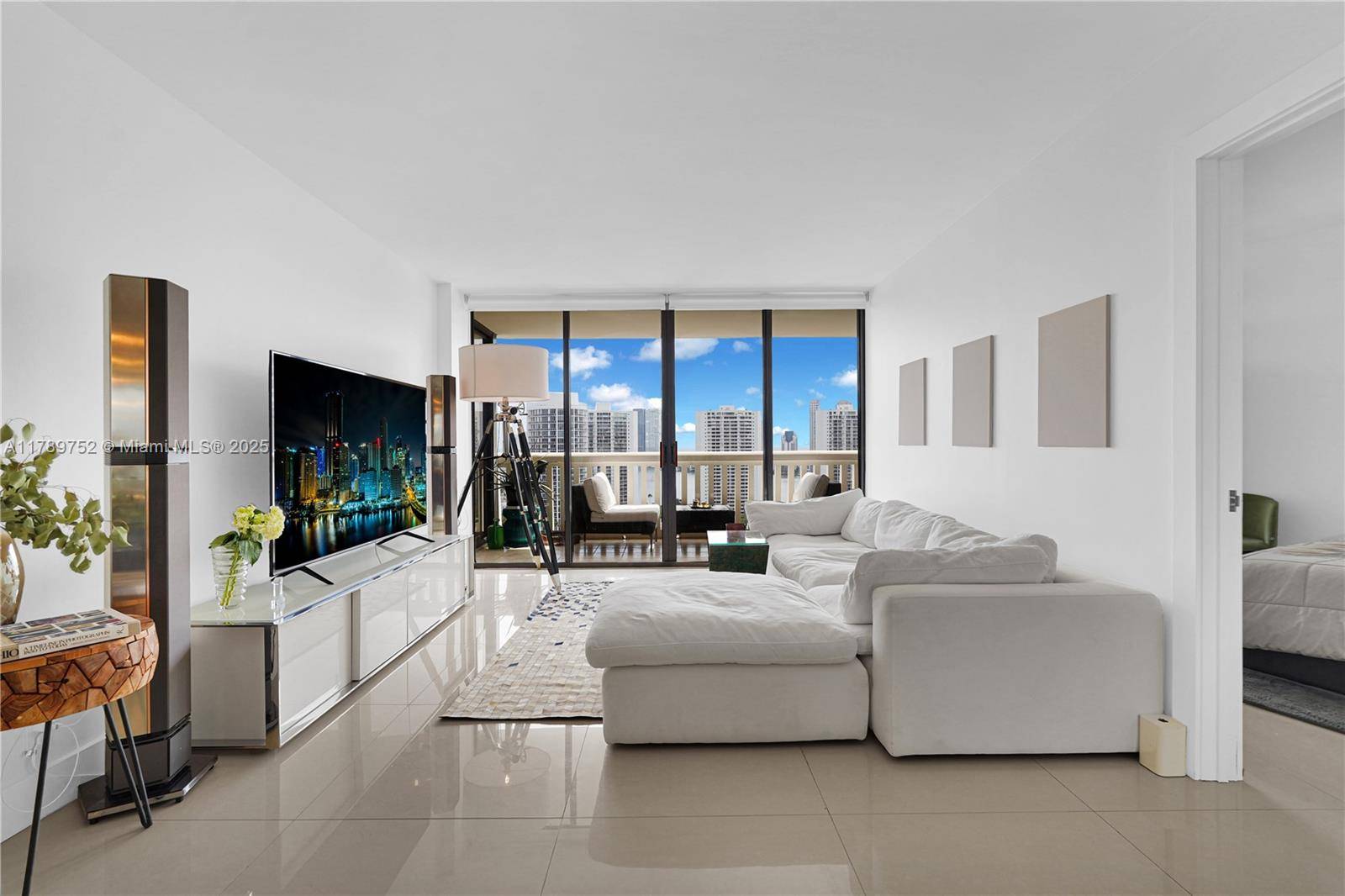 Aventura, FL 33160,1000 Island Blvd #2508