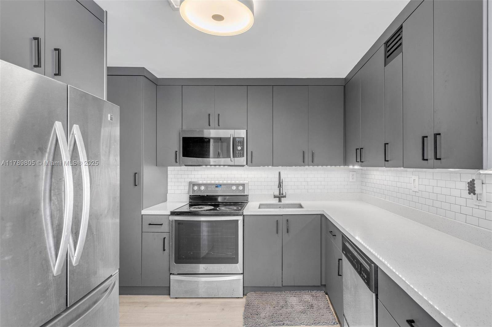 Miami Beach, FL 33141,6900 Bay Dr #11F