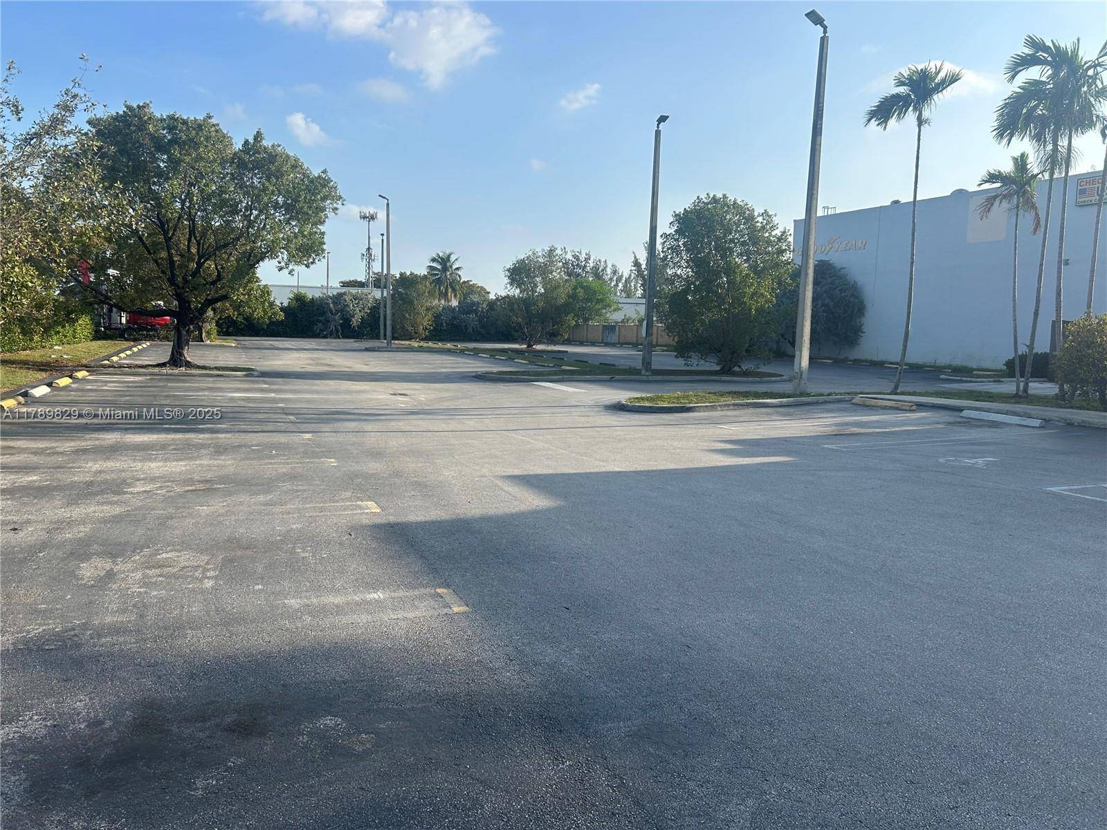 Hialeah Gardens, FL 33018,11711 W Okeechobee Rd