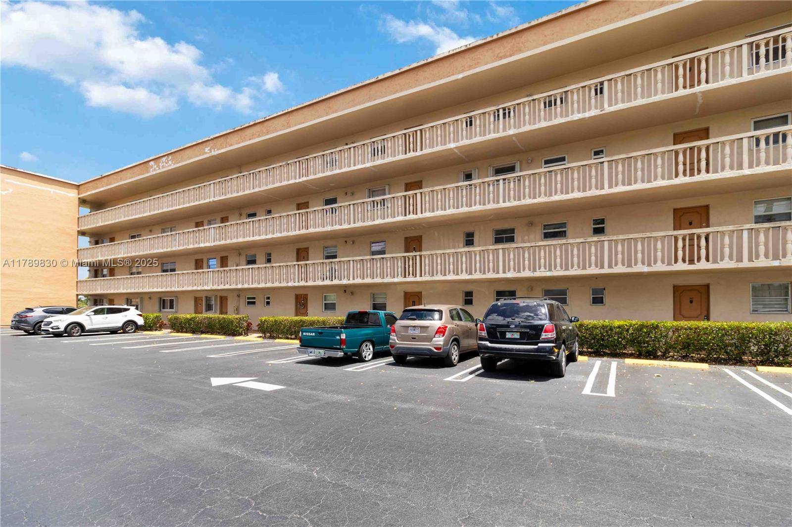 Cooper City, FL 33328,5100 SW 90th Ave #203