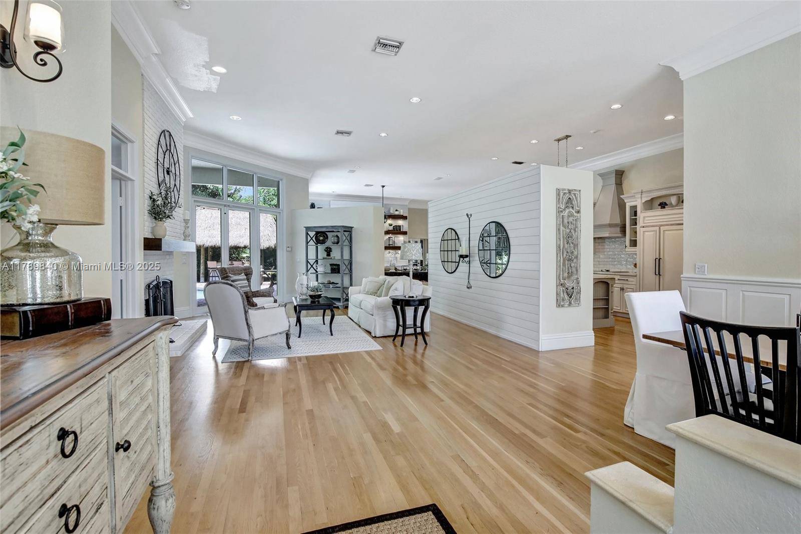 Weston, FL 33332,3082 Lakewood Cir