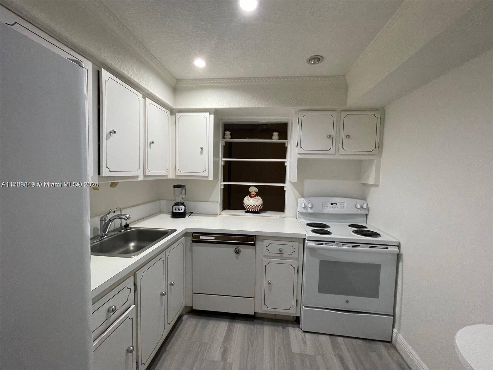 Sunny Isles Beach, FL 33160,200 177th Dr #210