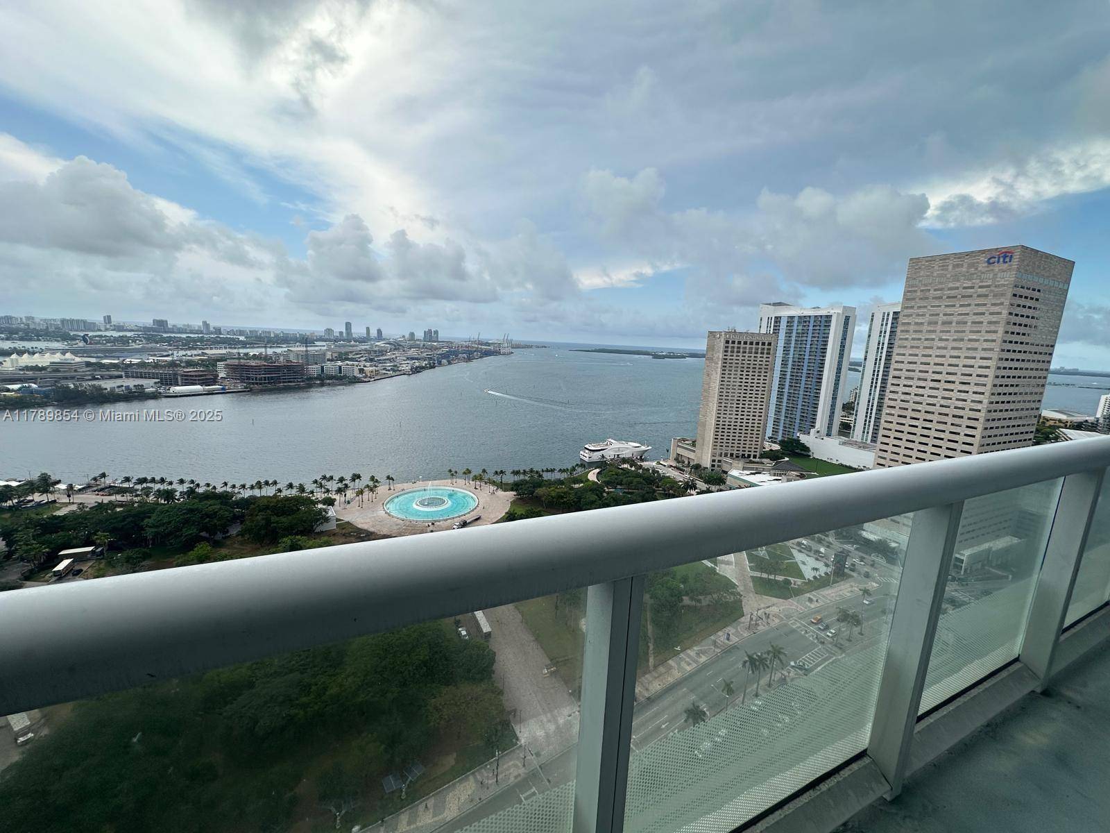 Miami, FL 33132,50 Biscayne Blvd #3308
