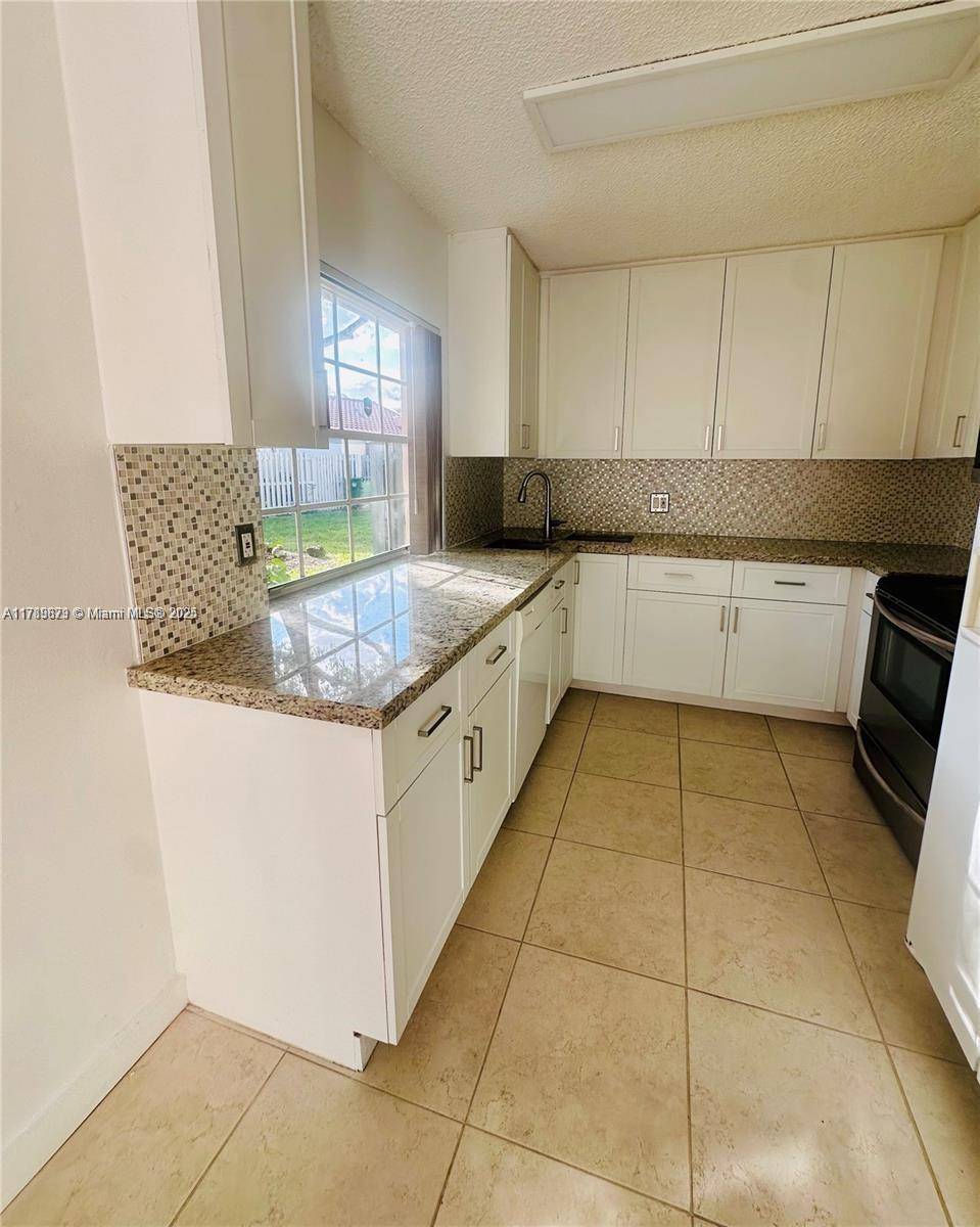 Weston, FL 33326,1487 Springside Dr #1487