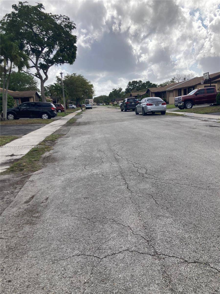 Miramar, FL 33025,9531 W Heather Ln