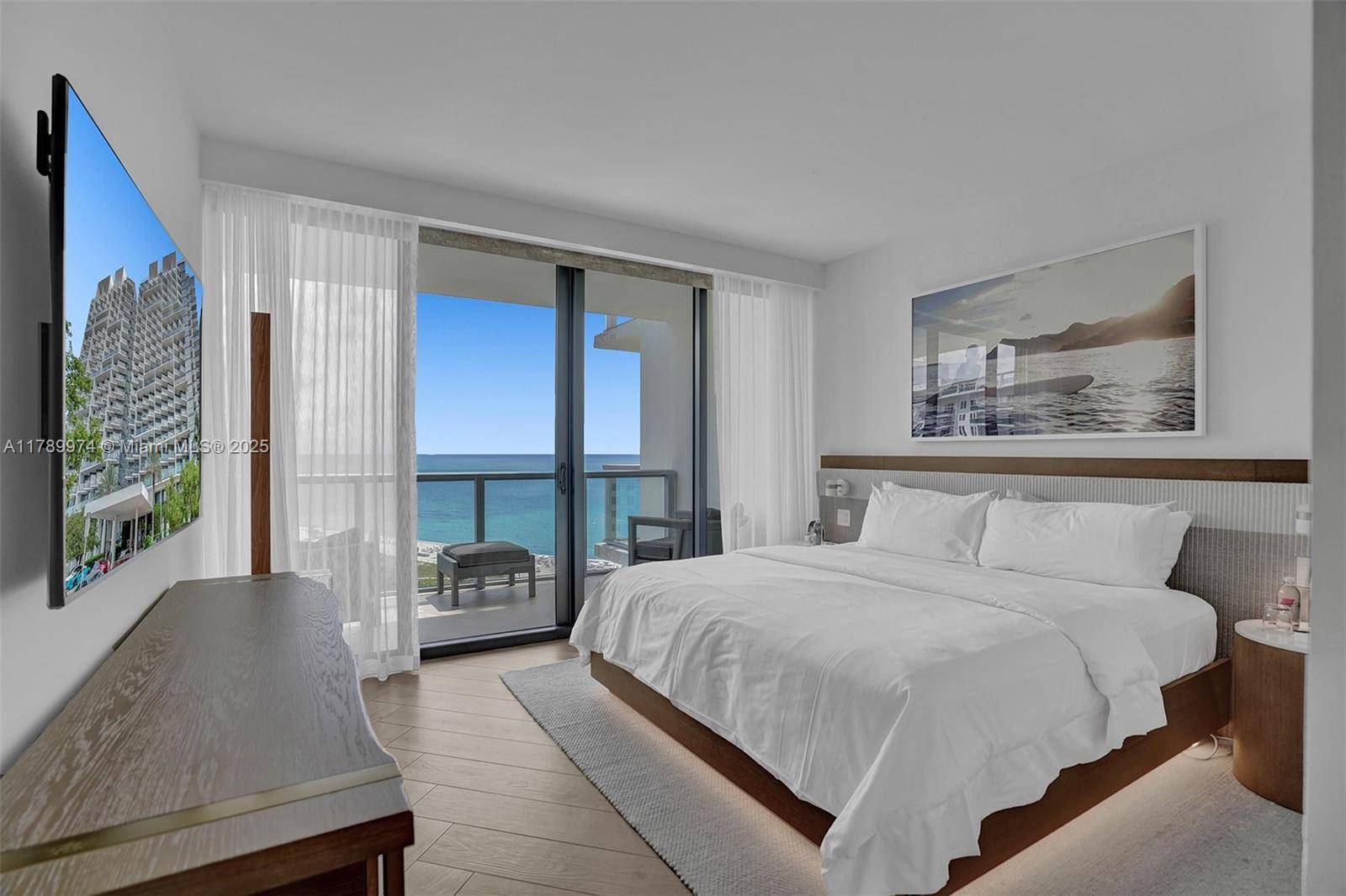 Miami Beach, FL 33139,2201 Collins Ave #1215
