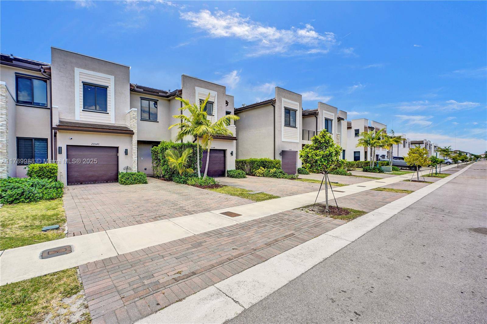 Miami, FL 33179,20540 NE 5th Pl