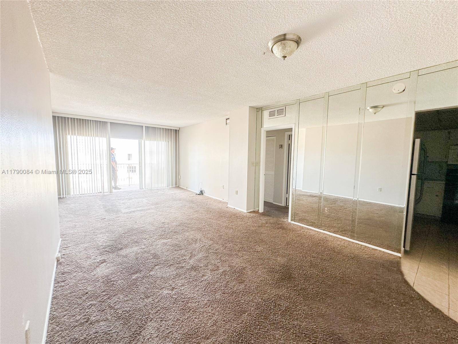 Hallandale Beach, FL 33009,1950 S Ocean Dr #3K