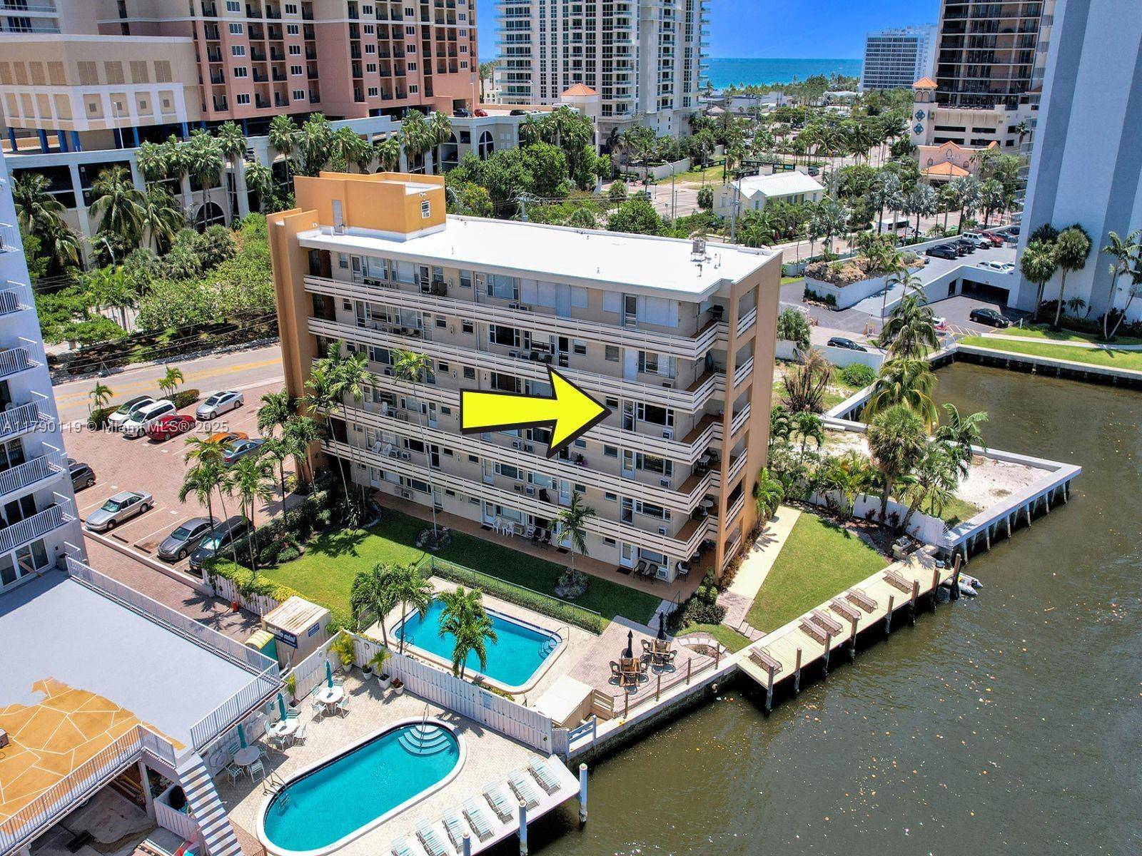Fort Lauderdale, FL 33304,9 N Birch Rd #405