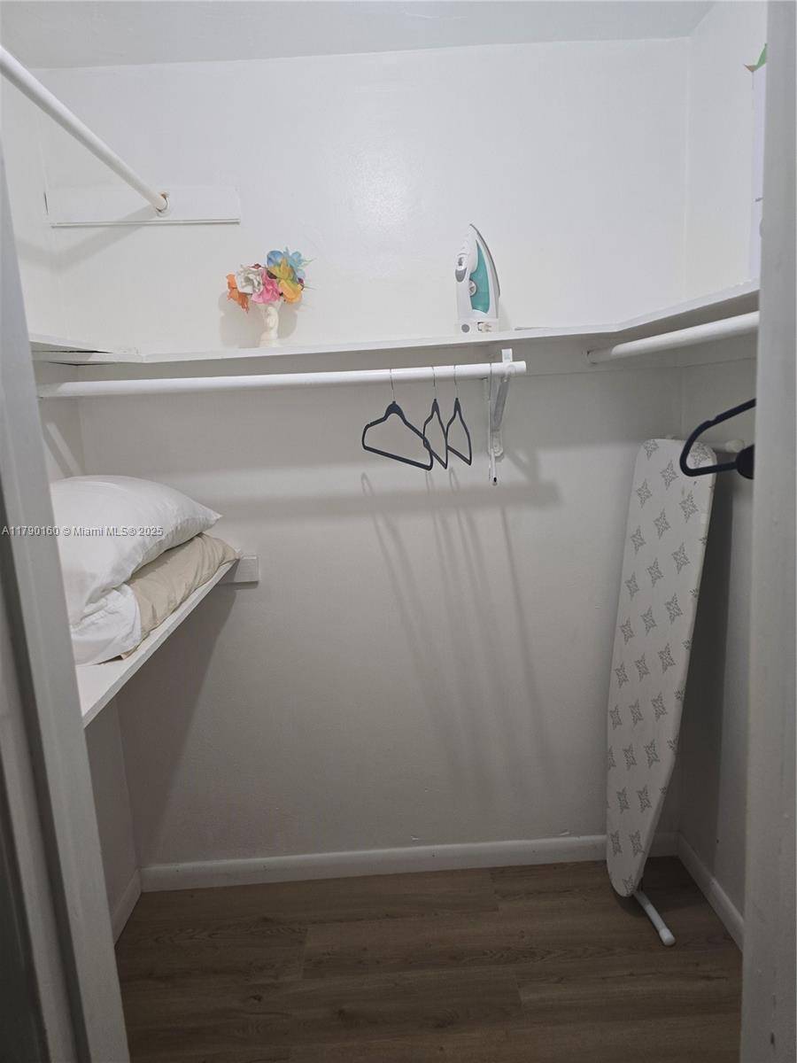 Hollywood, FL 33021,1700 N 47th Ave #1
