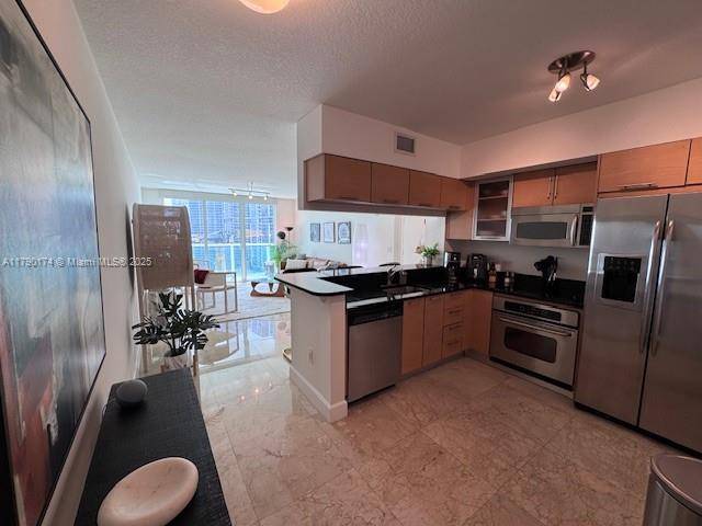 Miami, FL 33131,31 SE 5th St #2810