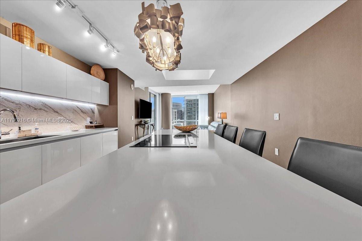 Miami, FL 33132,851 NE 1st Ave #3711