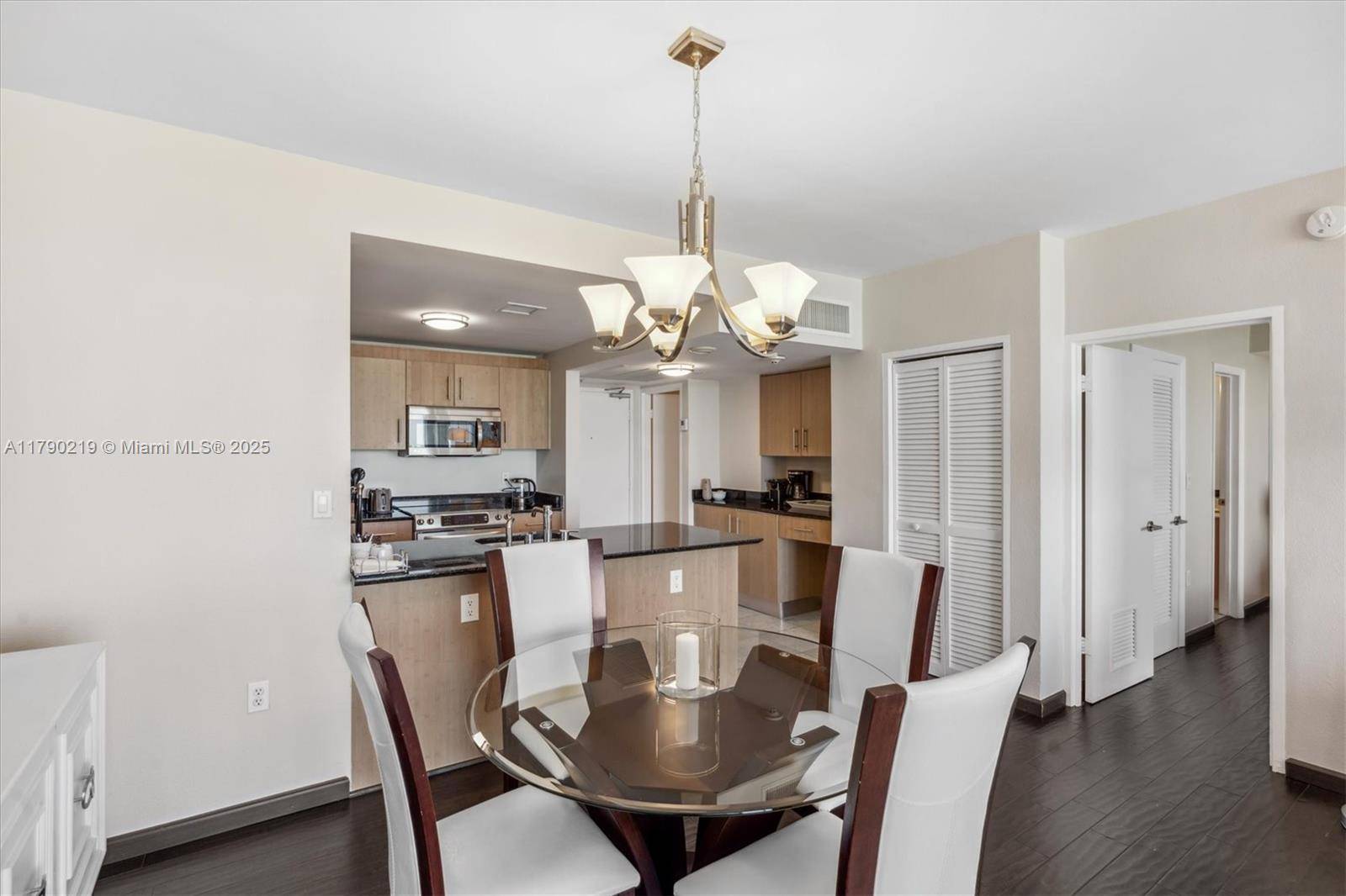 Bal Harbour, FL 33154,10275 Collins Ave #529