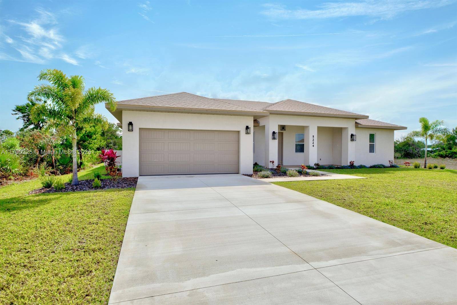 Sebring, FL 33872,5224 Columbus Blvd
